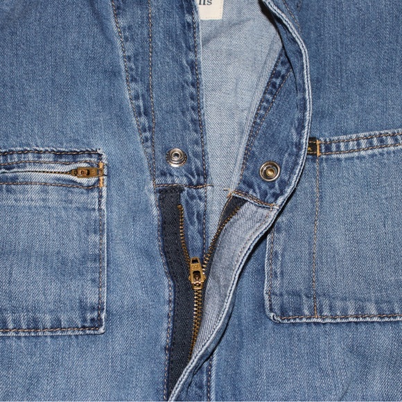 Lee - Picture 4 of 7